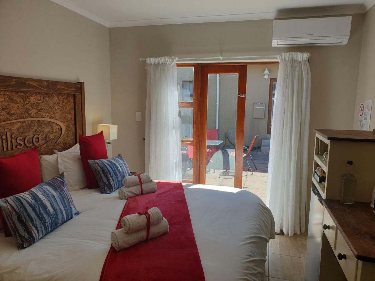 Dilisca Guesthouse 杜班维尔 外观 照片