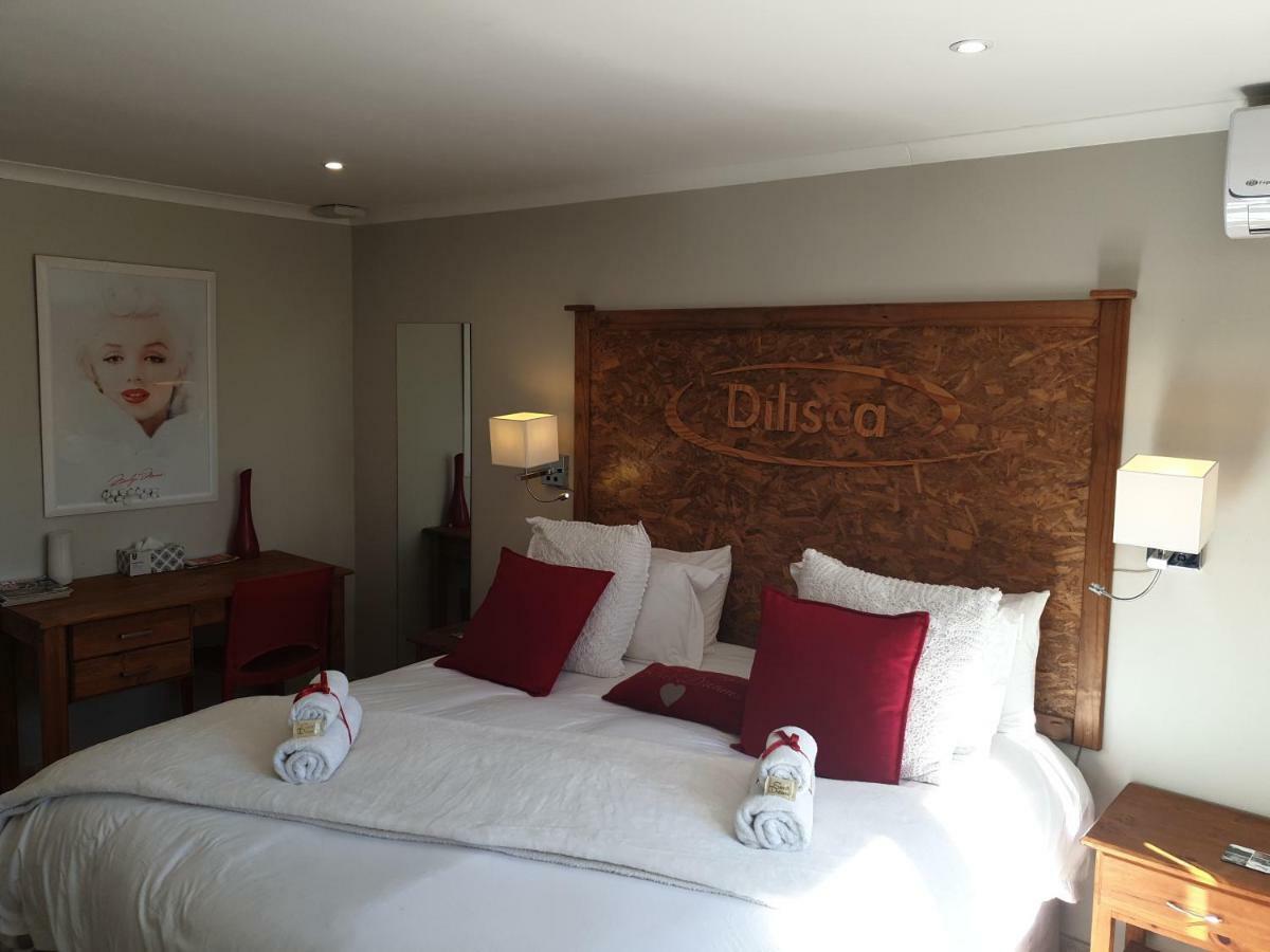 Dilisca Guesthouse 杜班维尔 外观 照片