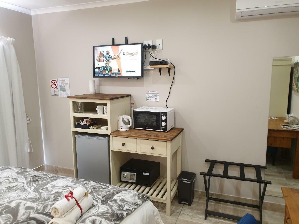 Dilisca Guesthouse 杜班维尔 外观 照片