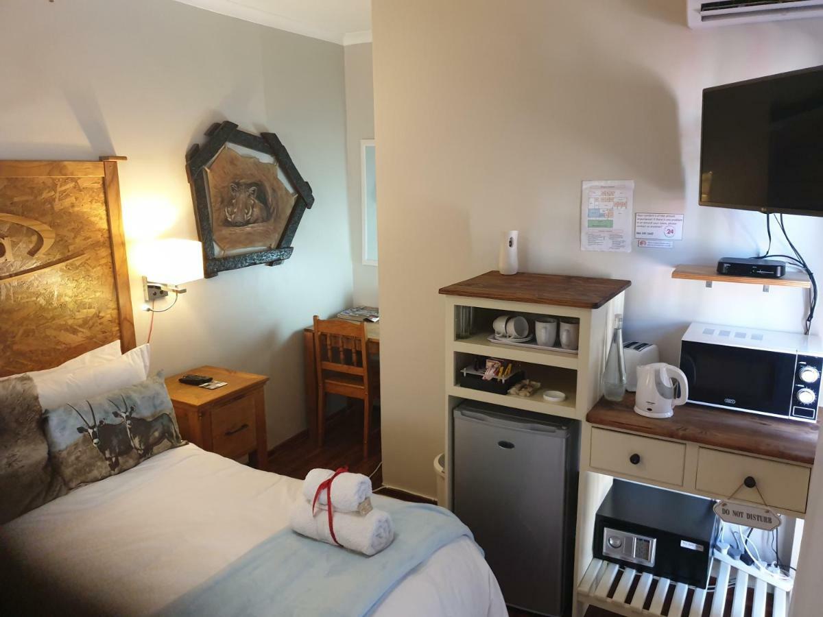 Dilisca Guesthouse 杜班维尔 外观 照片